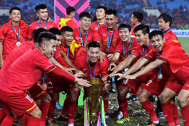 Hình ảnh đội tuyển Việt Nam giành cúp vô địch AFF Cup 2018.