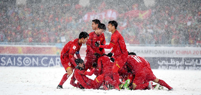 Hình ảnh ăn mừng chiến thắng kỳ diệu của Quang Hải trước U23 Uzbekistan.