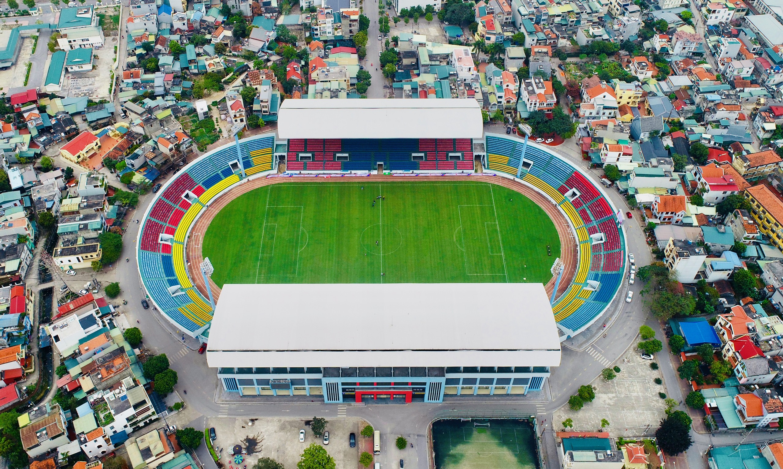 Sân vận động Cẩm Phả