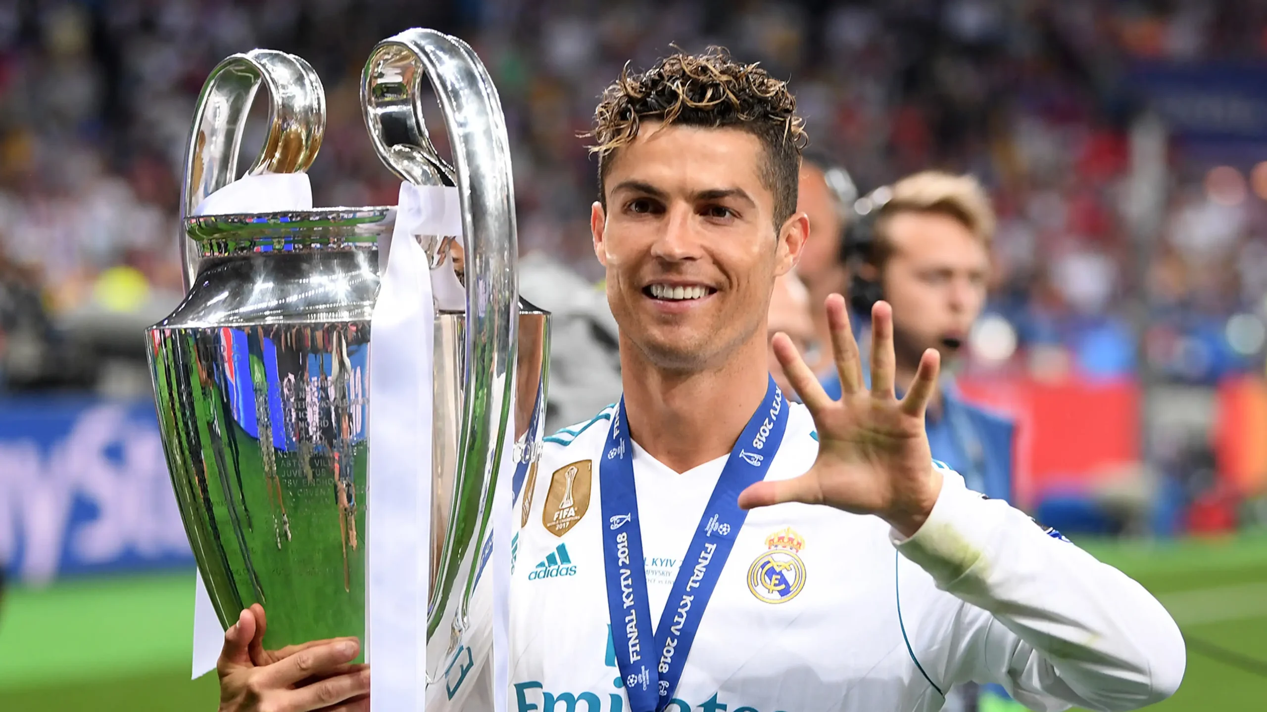 Ronaldo có bao nhiêu danh hiệu