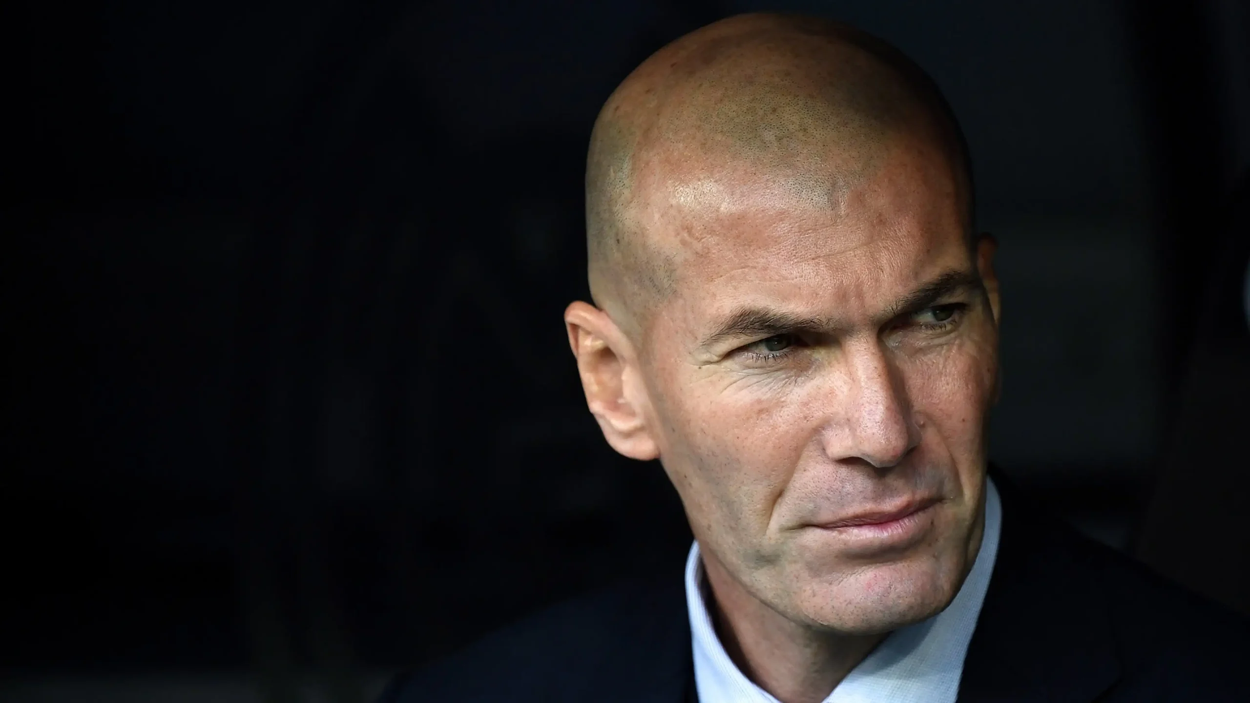 Tại sao Zidane rời Real Madrid