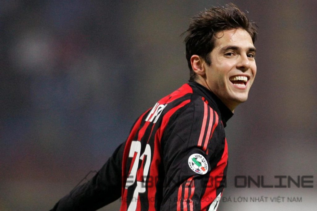 Số áo Kaka là bao nhiêu? Số áo thiên thần bóng đá 1 so ao kaka